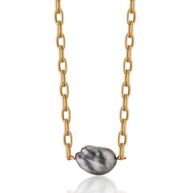 Lady on 5th Tahitian